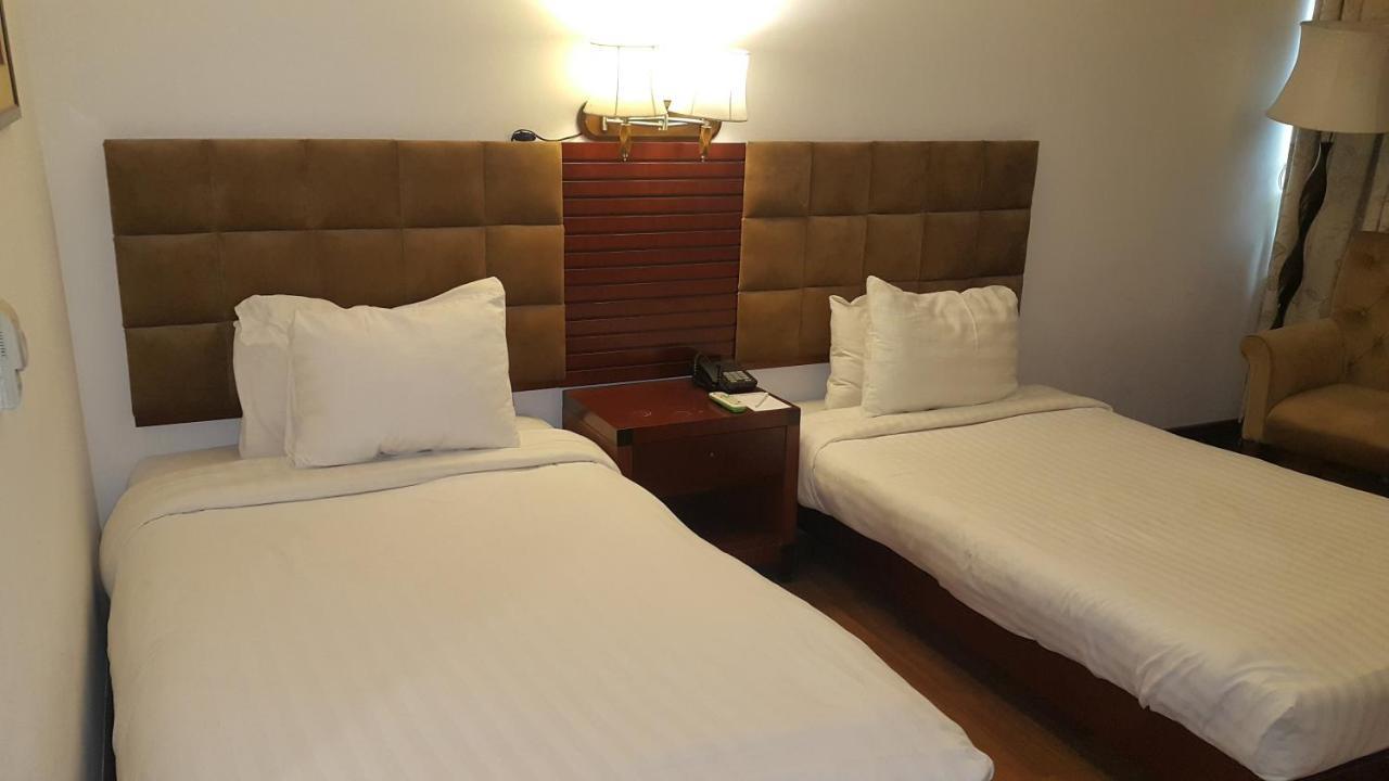 Savoey Hotel 拉合尔 外观 照片